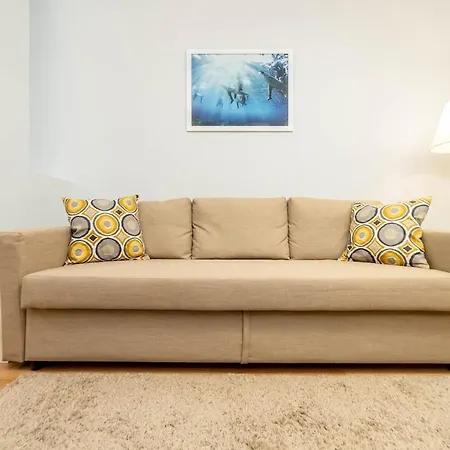 -Malagasunapts- Stylish City Centre Pool&Parking Exterior photo