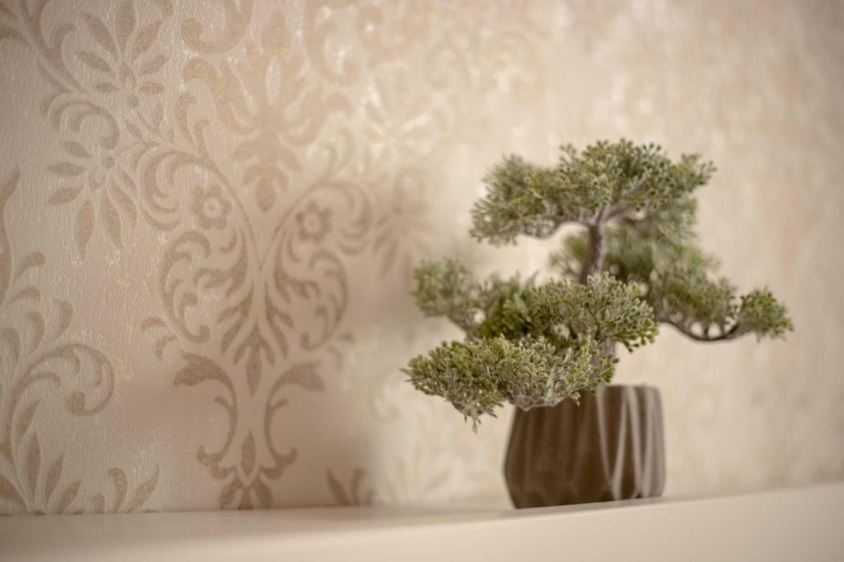 -malagasunapts- Stylish Centre Pool&parking Apartament