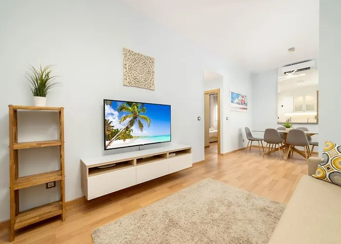 -Malagasunapts- Stylish City Centre Pool&Parking