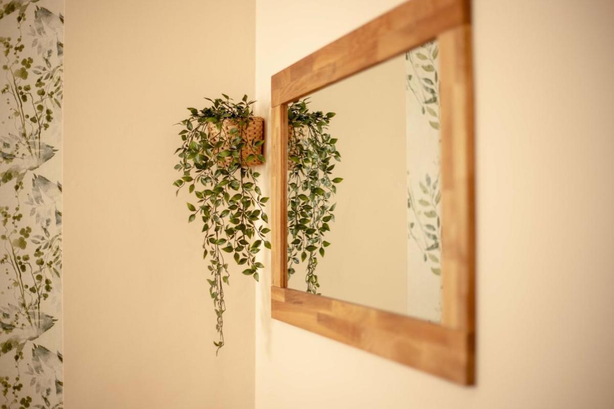 -malagasunapts- Stylish Centre Pool&parking Appartamento